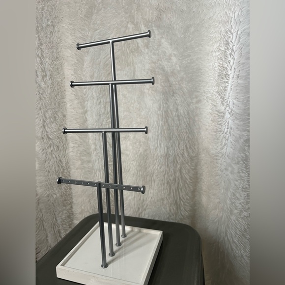 Amazon Jewelry Stand - Picture 1 of 2